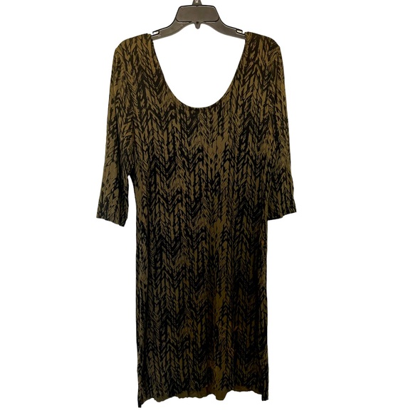 Green Thin Long Sleeve Dress - Picture 1 of 8